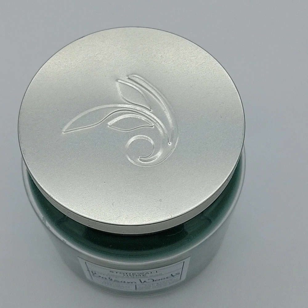 🌟 NEW Stonewall Home Balsam Woods Candle - Picture 4 of 6